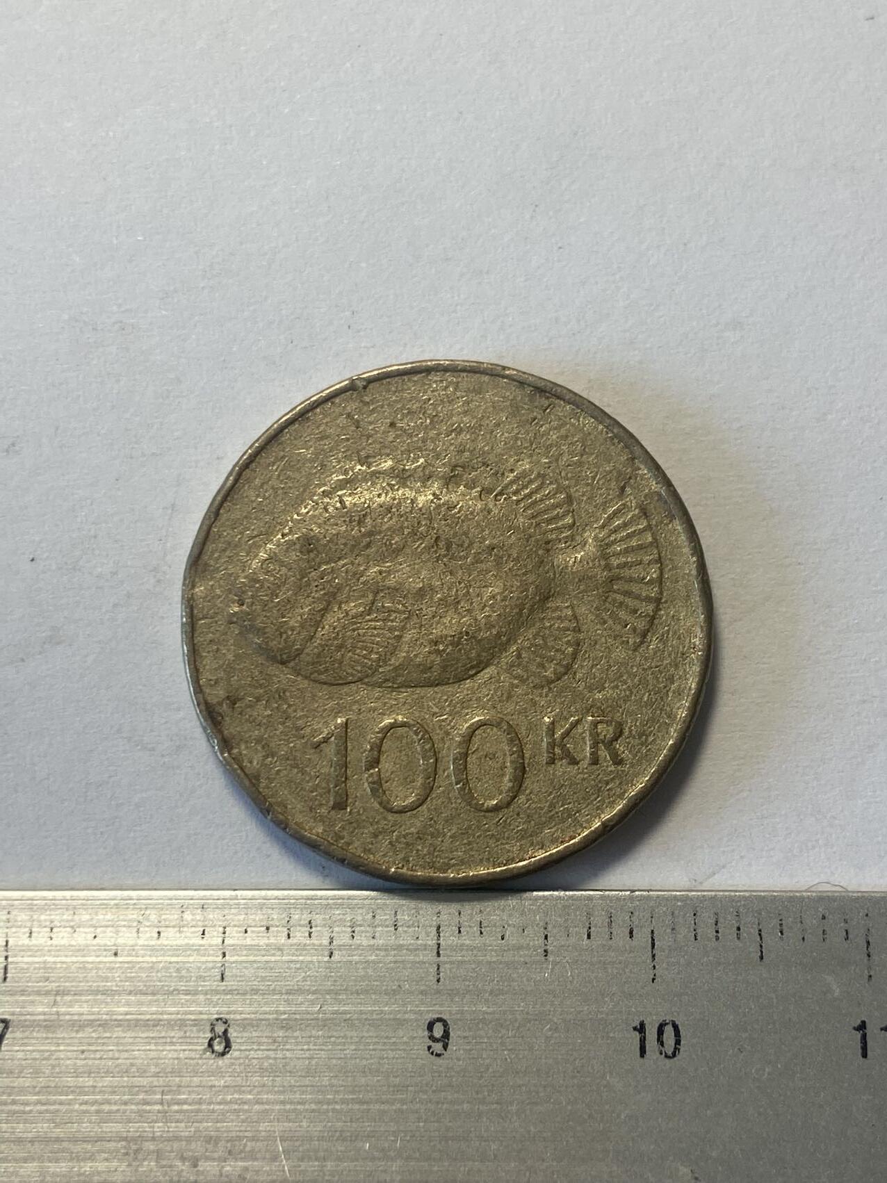 世界各国流通币纪念币等，第三期 2001年冰岛100克朗，旧品