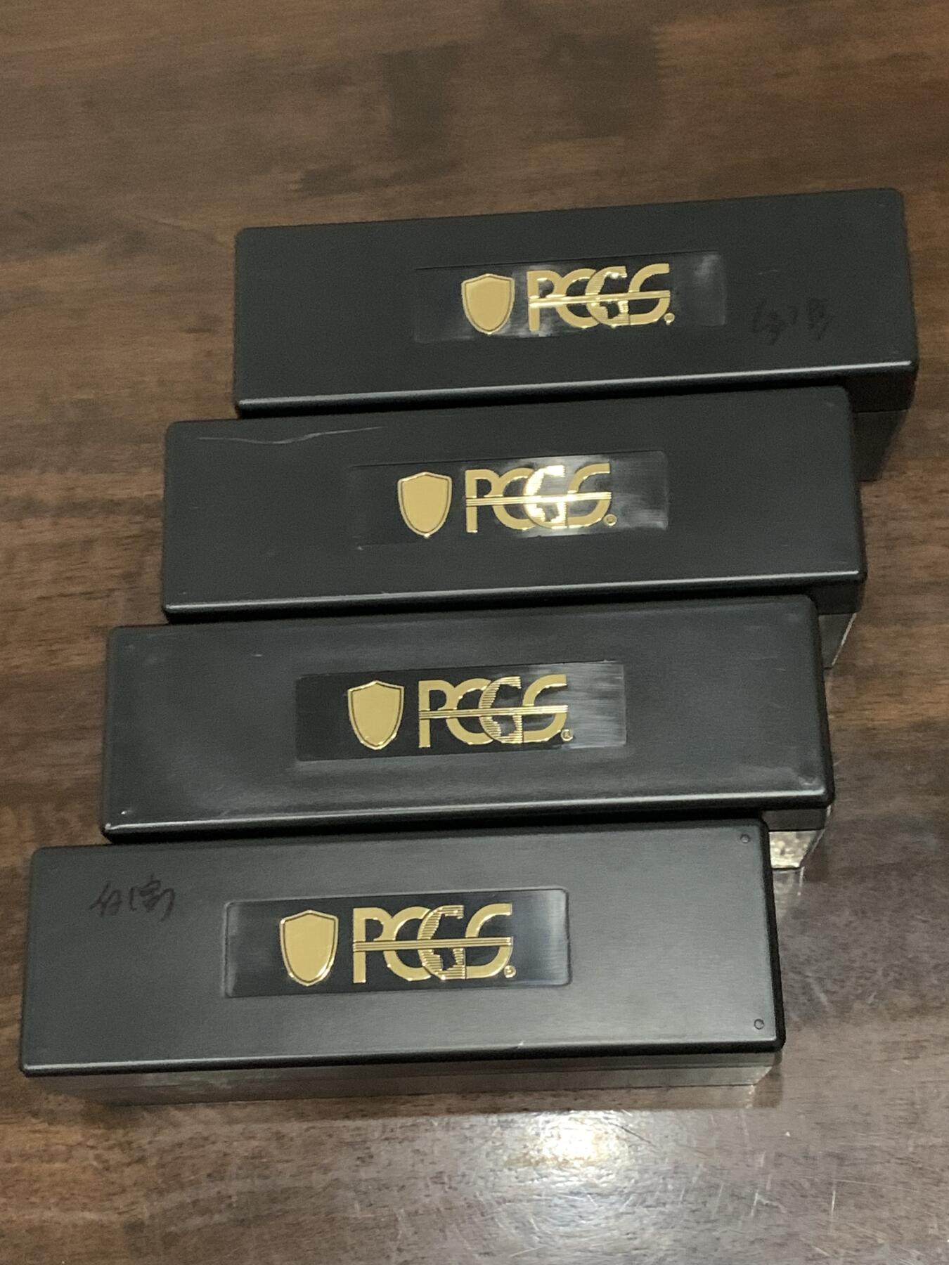 《竞宝斋》第366场 周日，周一 2场连拍 （全场包邮） 四个一组 PCGS评级币大号正版黑色收纳盒（每个可装20枚评级币）