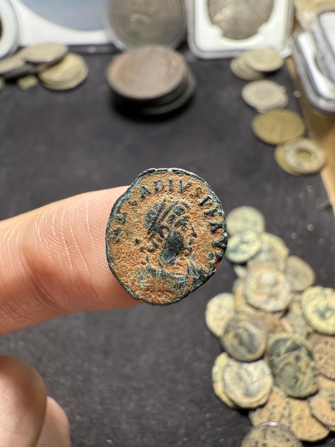 南宋泉阁俄币 外币 国币 专场第八期 古罗马 公元383-408年 东罗马皇帝 阿卡狄乌斯蛮族俘虏小铜币 背逆