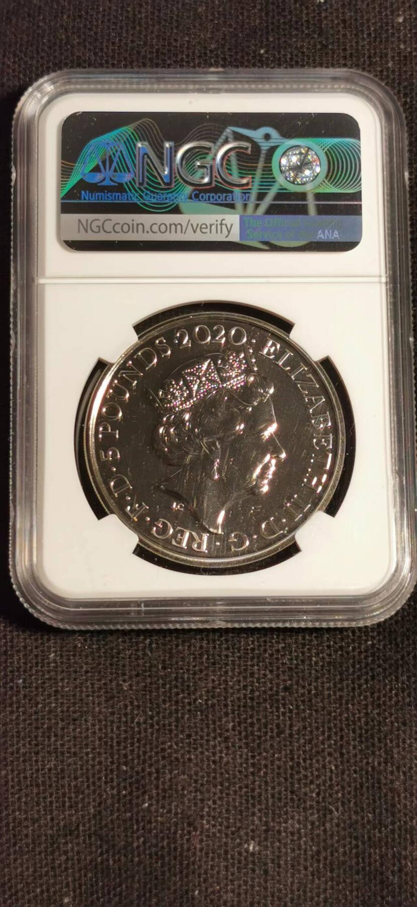 刘世昌艺术品销售中心～虎踞龙蟠*金杨在线联拍群第508期 英国2020年“音乐传奇～皇后乐队”5镑纪念币（NGC    MS69DPL    串号：6412532-031）1枚，原卡册。