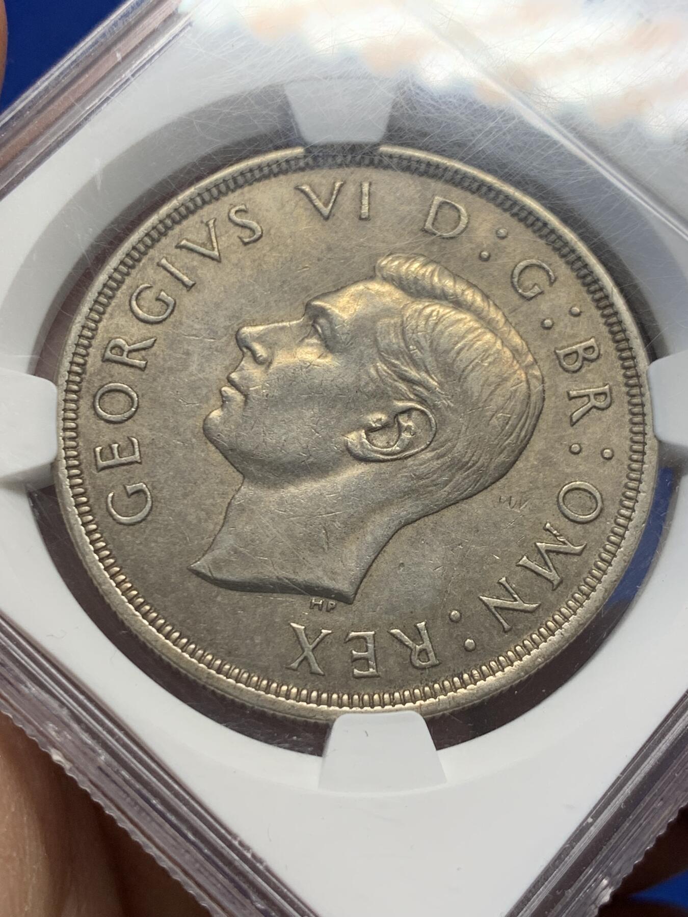 《竞宝斋》第366场 周日，周一 2场连拍 （全场包邮） NGC AU58 英国 1937年 乔治六世 1克朗 银币 原味包浆