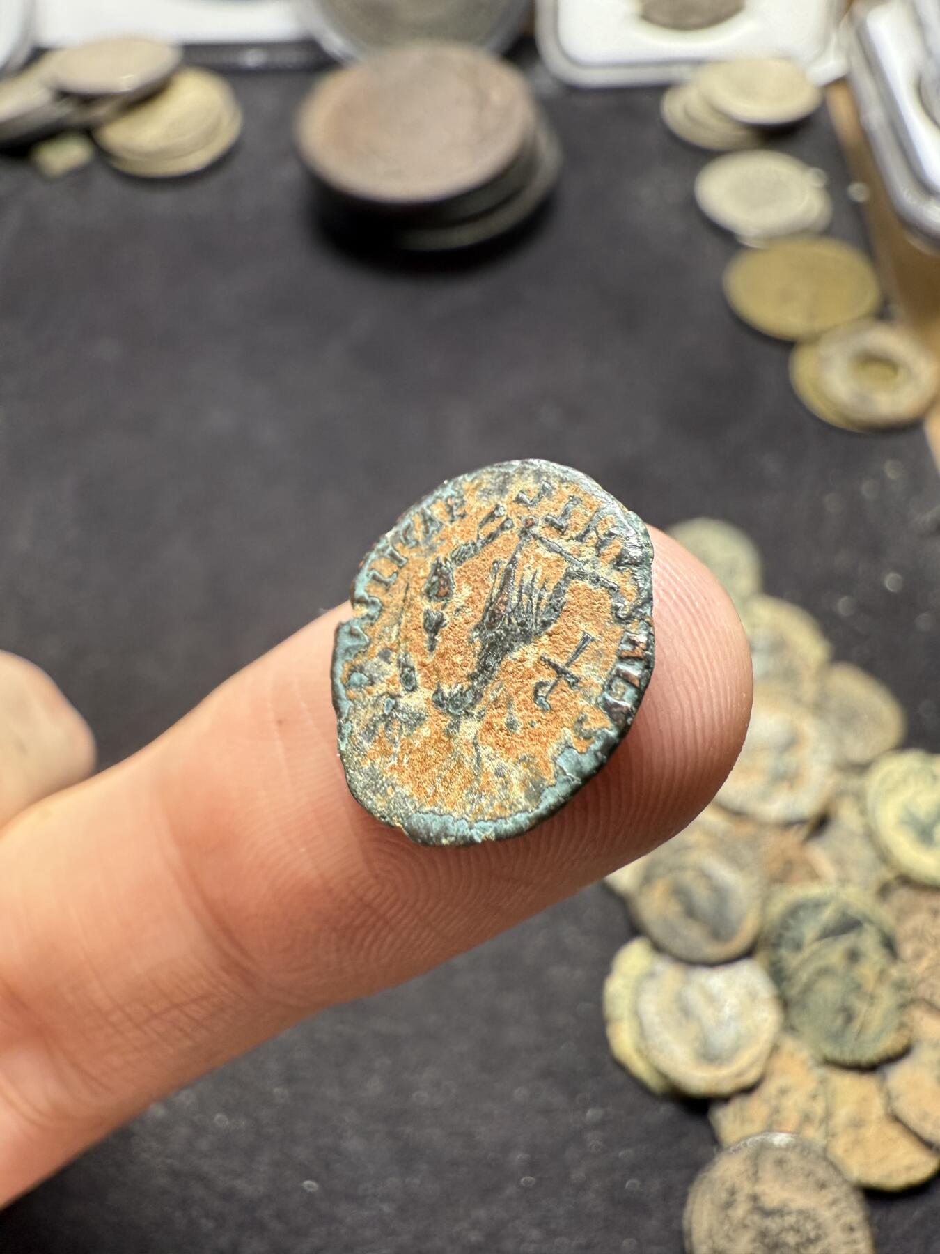 南宋泉阁俄币 外币 国币 专场第八期 古罗马 公元383-408年 东罗马皇帝 阿卡狄乌斯蛮族俘虏小铜币 背逆