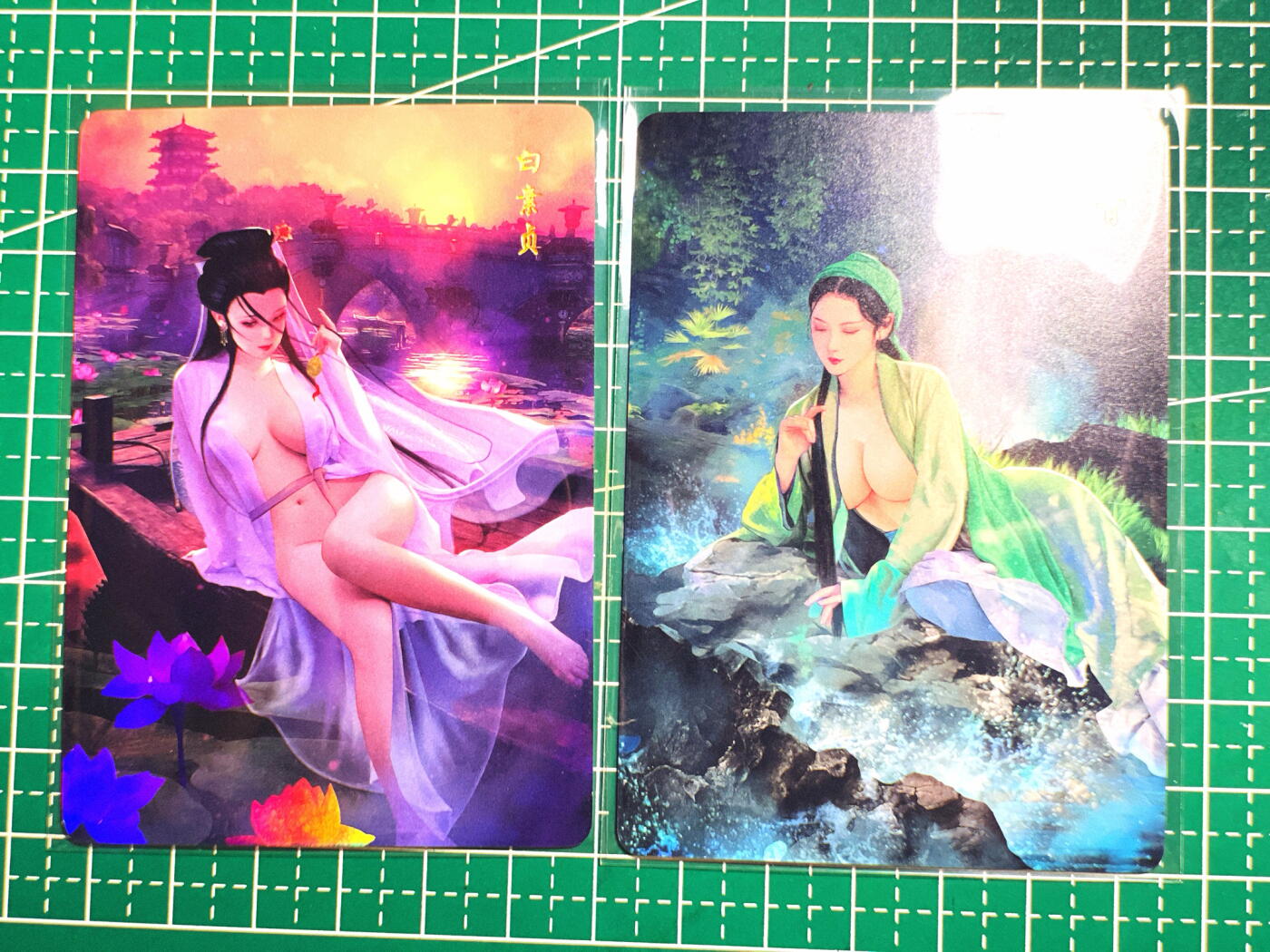 显眼宝第七期 私人收藏卡 燎原卡牌 红颜录白素贞小青远景金彩卡一对 2张