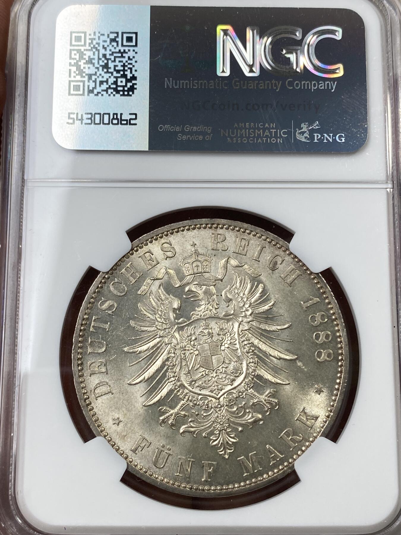 万国钱币拍卖第044期 NGC MS64 1888年德国三皇之年腓特烈三世短翅流通5马克 淡包浆十字转光 收藏级状态
