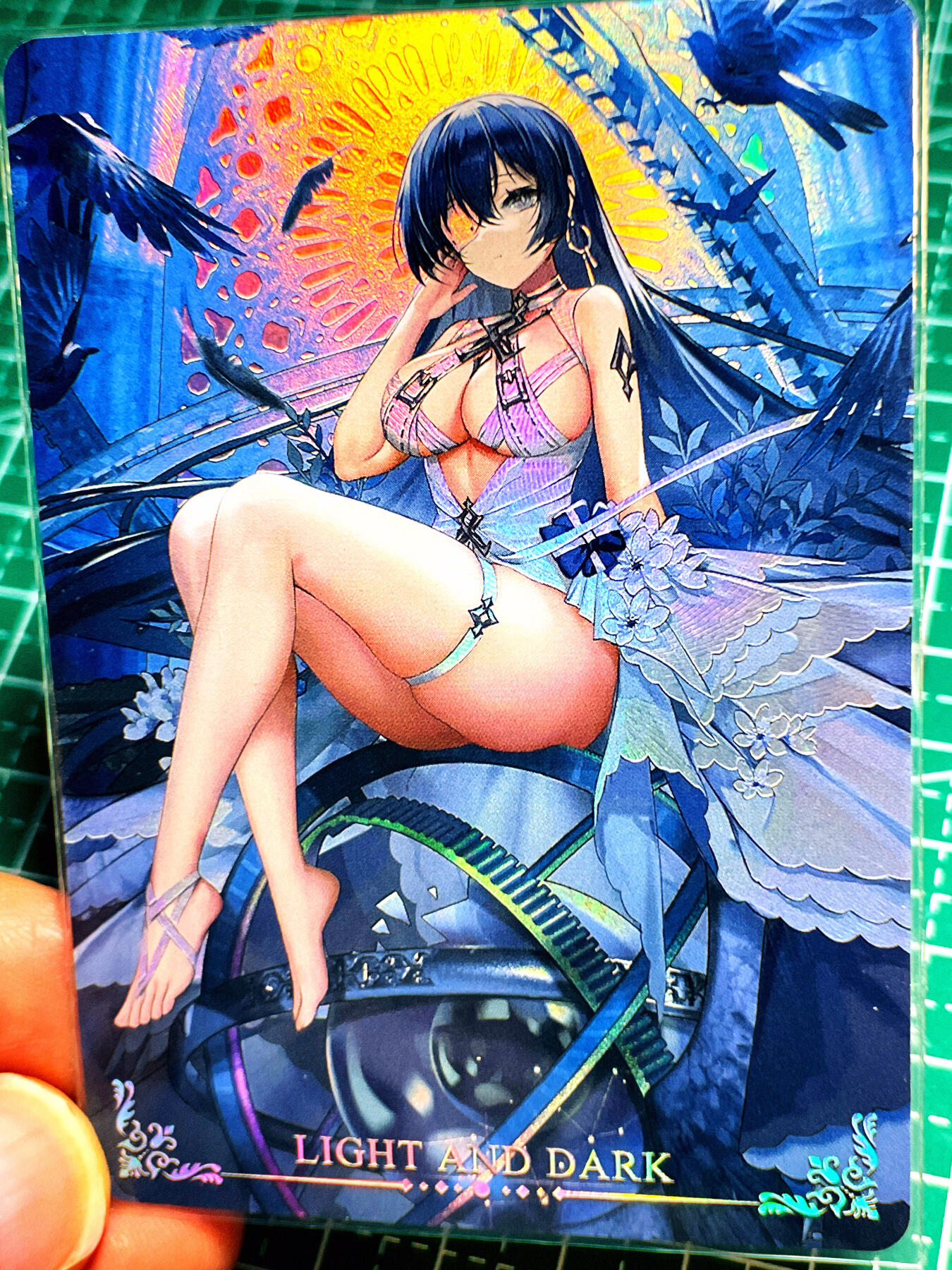 显眼宝第七期 私人收藏卡 驴歪歪 经典 LV出品 光明与黑暗 稀有折光彩闪卡一枚  83*66
