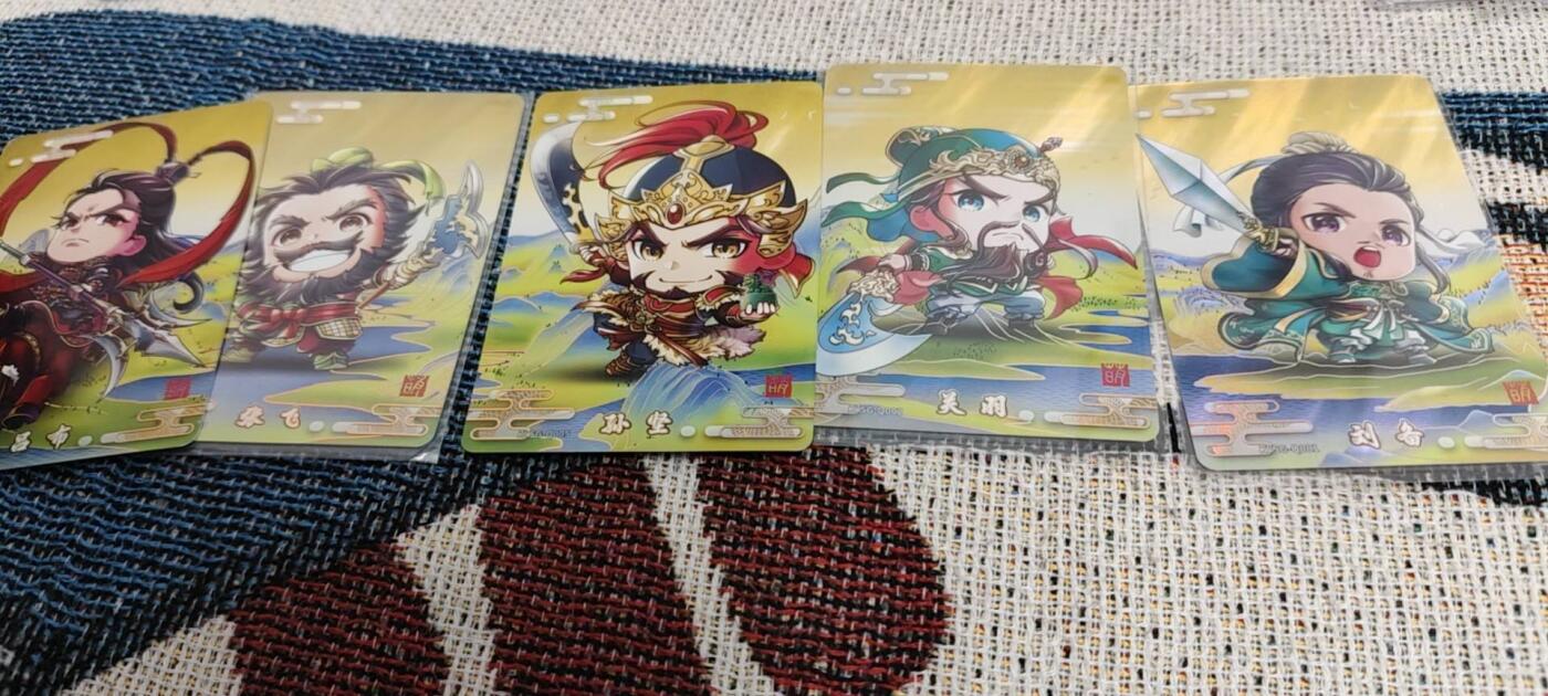 秋原瞳的小店11期（阳光正好，随声而来，风声雨声嬉闹声………） 卡游三国萌将卡一弹一套