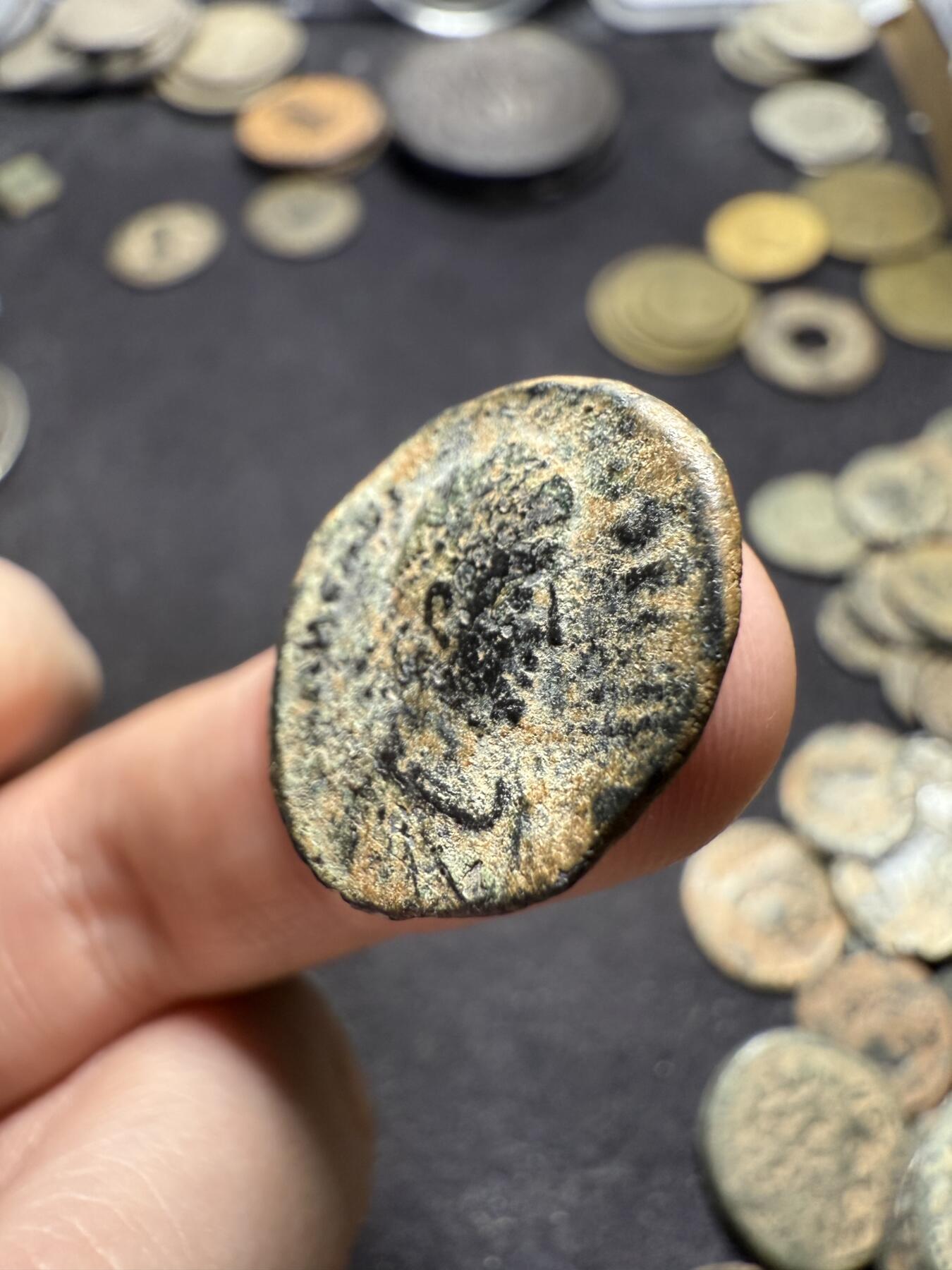南宋泉阁俄币 外币 国币 专场第八期 古罗马 公元383-408年 东罗马皇帝 阿卡狄乌斯铜币 背逆 个头偏大 品相还行