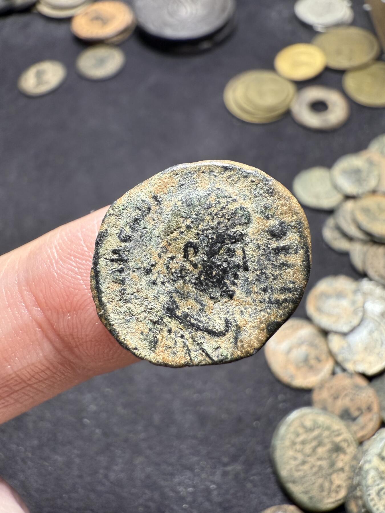 南宋泉阁俄币 外币 国币 专场第八期 古罗马 公元383-408年 东罗马皇帝 阿卡狄乌斯铜币 背逆 个头偏大 品相还行