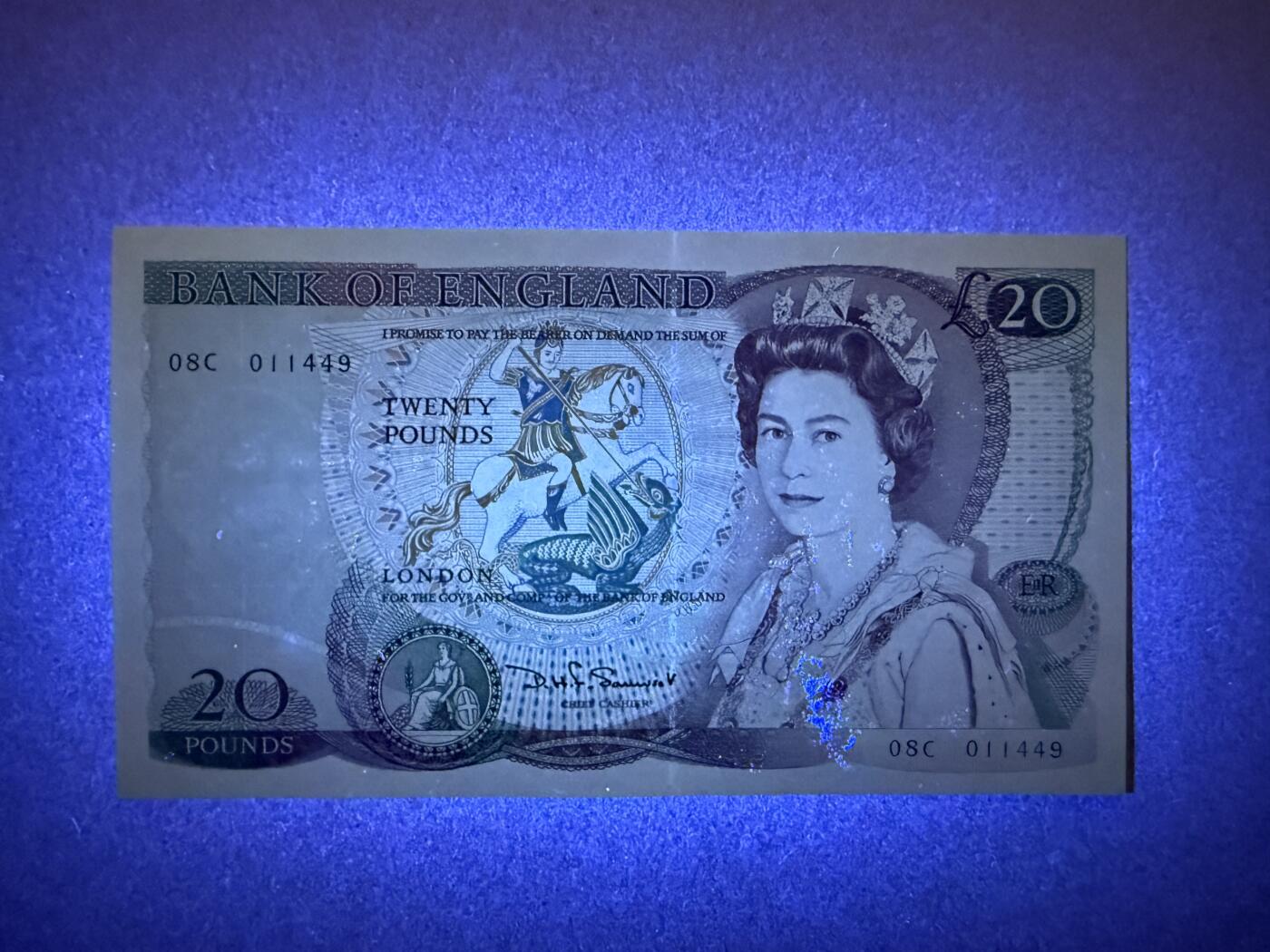 《艾美收藏》第193期-周日外币精品百拍 英格兰20镑 UNC D序列 莎翁水印 局部荧光