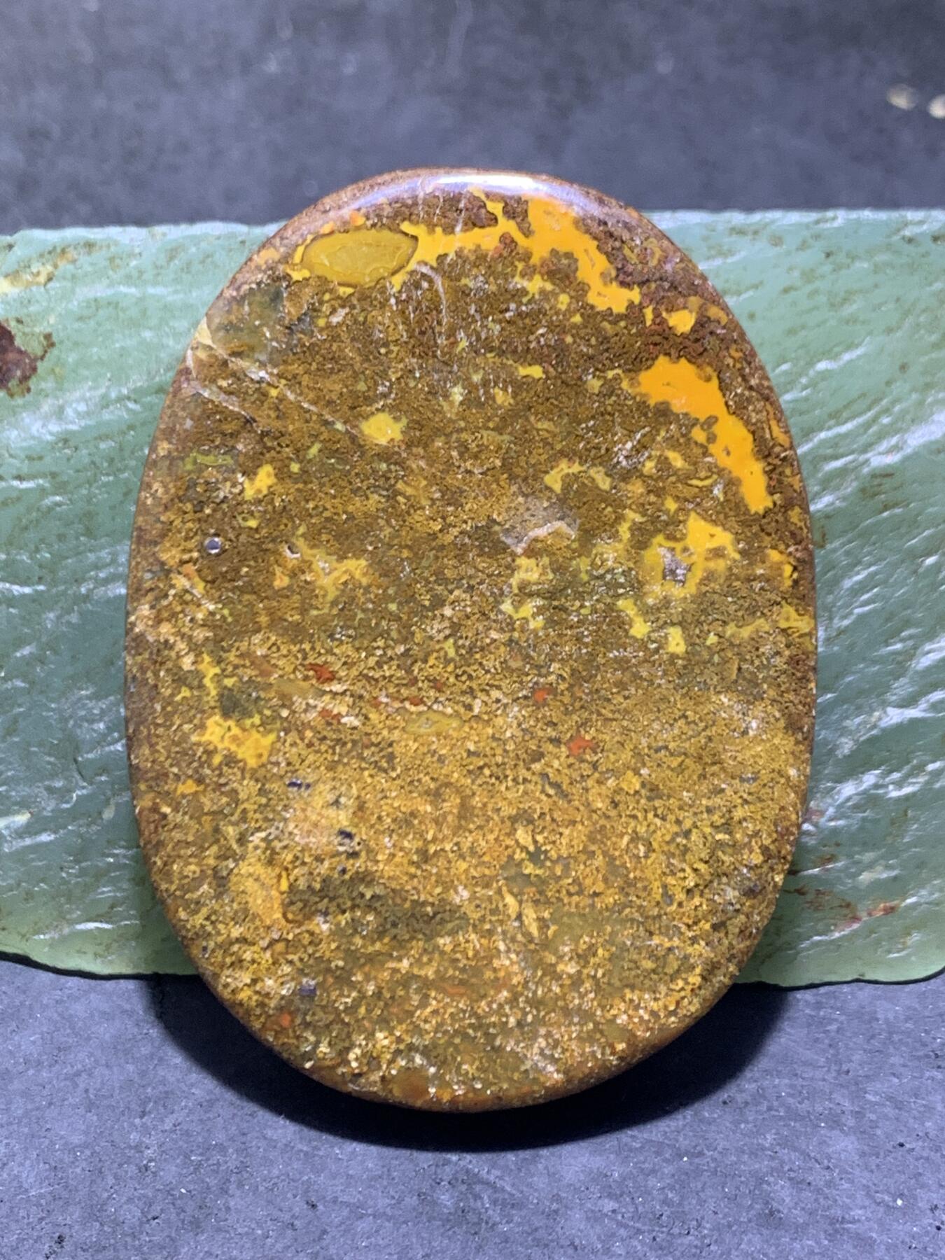 罕见黄金草花纹战国红玛瑙通货牌子一个