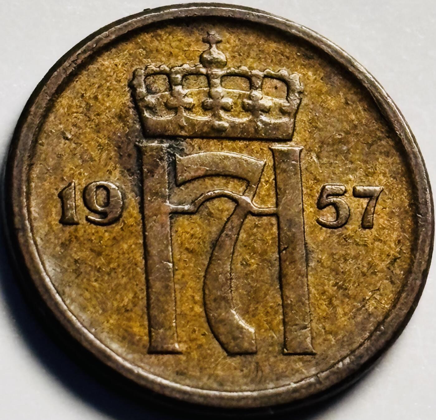 文馨钱币收藏第 233 场 1957 年挪威哈康七世 7 字皇冠 1 欧尔铜币