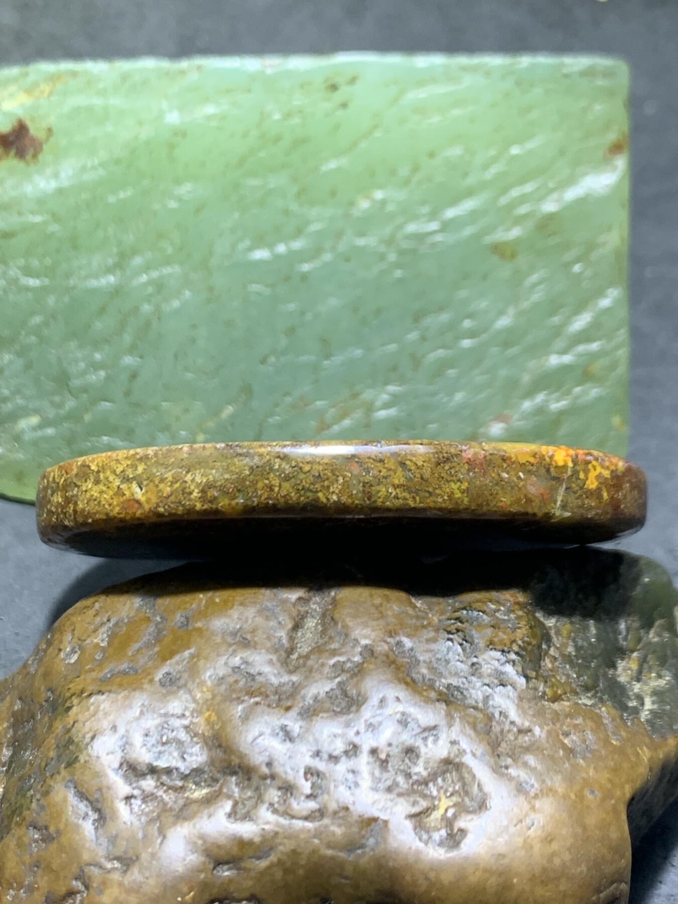 罕见黄金草花纹战国红玛瑙通货牌子一个