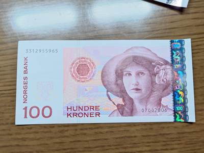 免佣金～1996年巴哈马 1，缅甸白象20000纪念钞，2006挪威100等剩货团购任选 2006年挪威100克朗 全新绝品无47尾号965