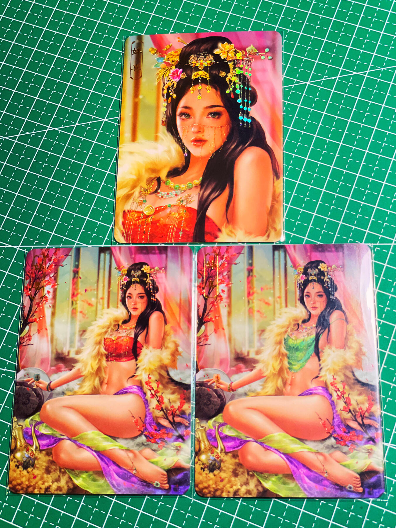 显眼宝第八期 私人收藏欣赏一下吧 【限编017号】卡将绝代芳华 妹喜 一套三张  金彩工艺