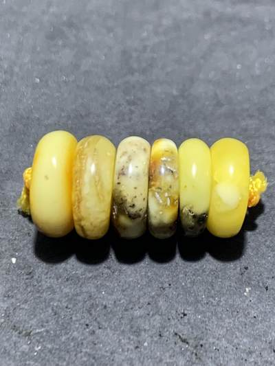 天然乌克兰蜜蜡随形通货隔片一组 - 天然乌克兰蜜蜡随形通货隔片一组