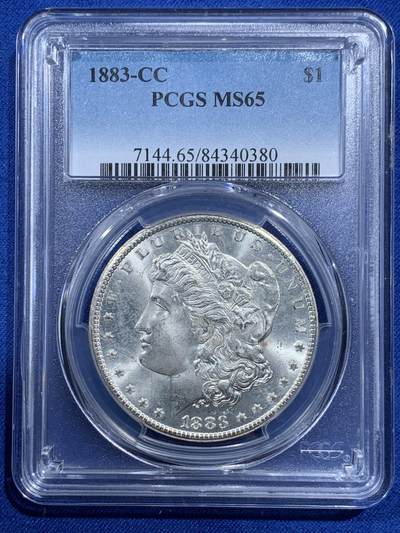 《竞宝斋》第368场 周日，周一 2场连拍 （全场包邮） - PCGS MS65 美国 1883-CC 摩根 银币 卡森 十字转光 高分难得 背面支撑小磕