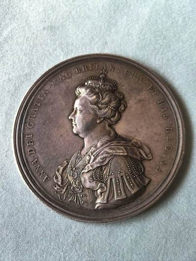 1707年英国银章，英格兰与苏格兰的联合，直径7cm。 - 1707年英国银章，英格兰与苏格兰的联合，直径7cm。