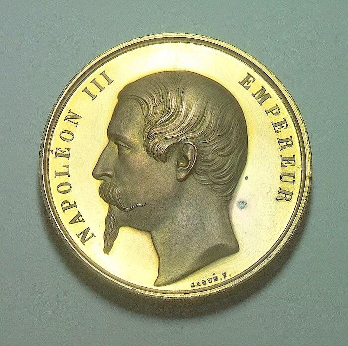 法国1859年 拿破仑三世精制高浮雕大镀金章 原盒 50MM