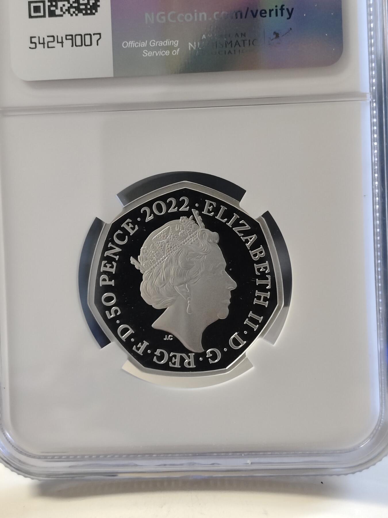 第168期拍卖【长期征集拍品】 英国2022年哈利波特与魔法师25周年8克纪念银币NGC-PF68原盒证书，925银，8克，发行15000枚
