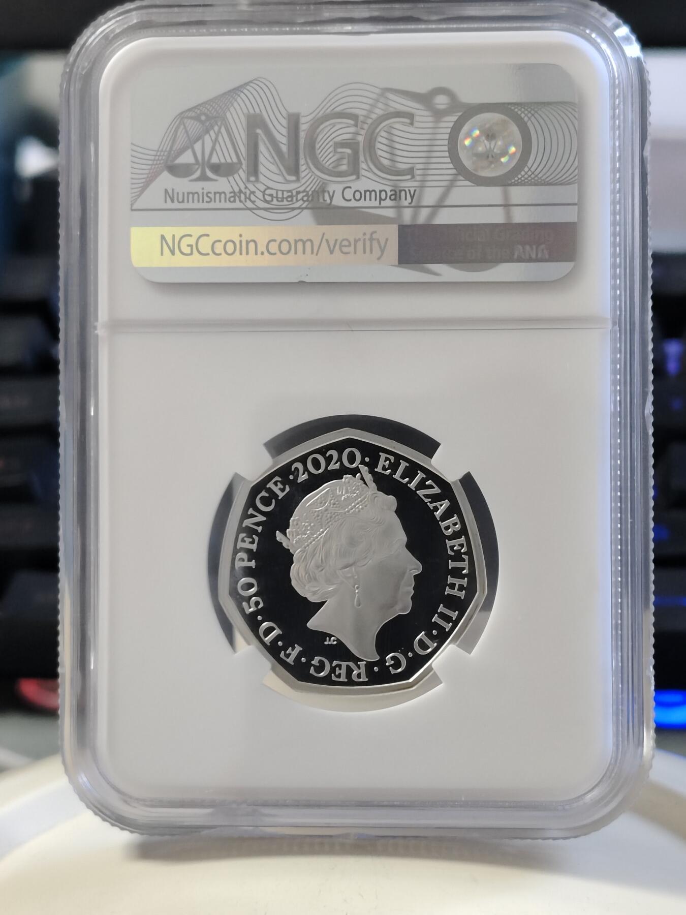 第168期拍卖【长期征集拍品】 英国2020年自然博物馆恐龙系列禽龙精制彩色银币NGC-PF69原盒证书，925银，8克，发行量7000枚
