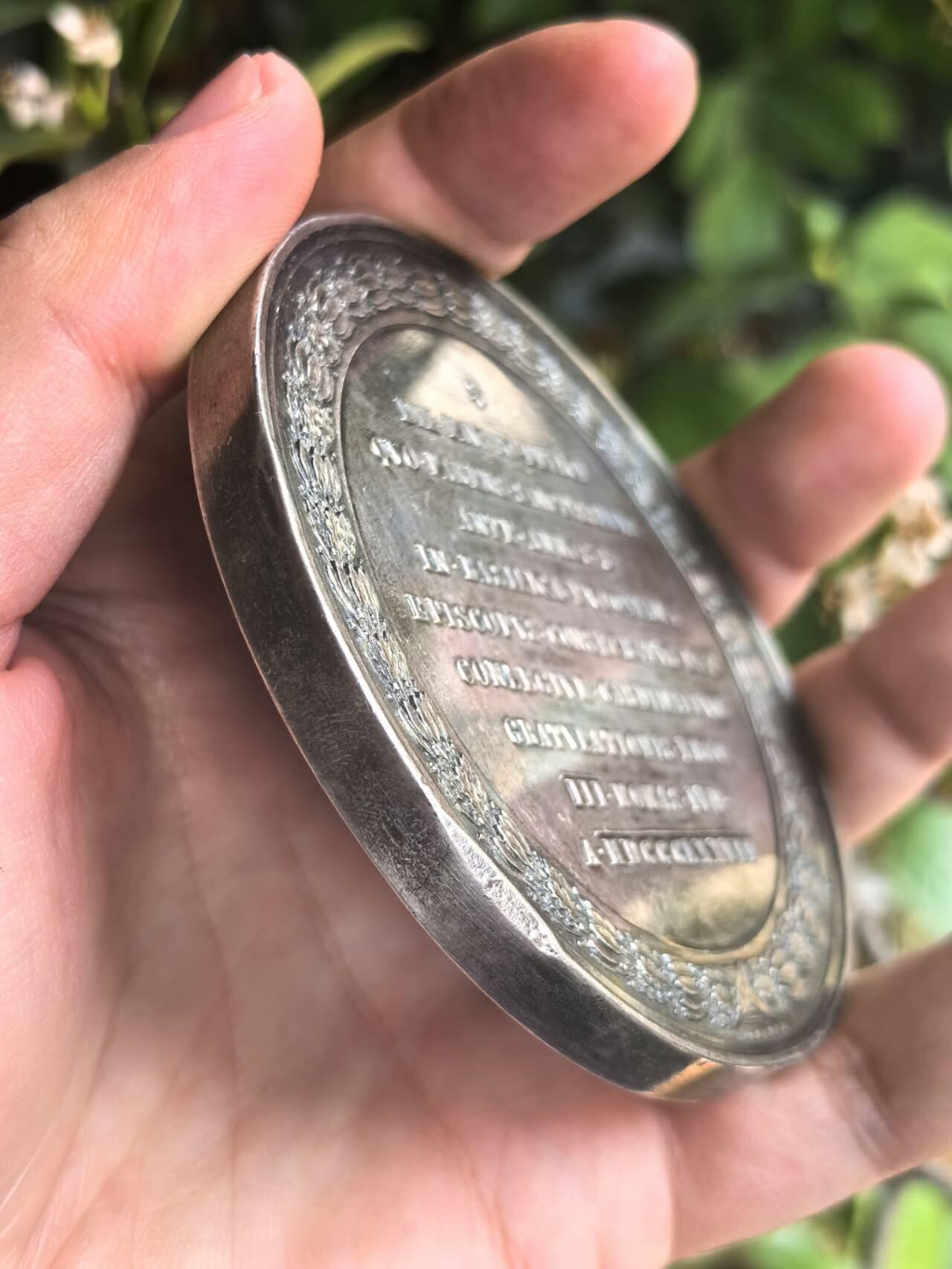 1877年意大利银章，庇护九世的禧年。83mm289克。 