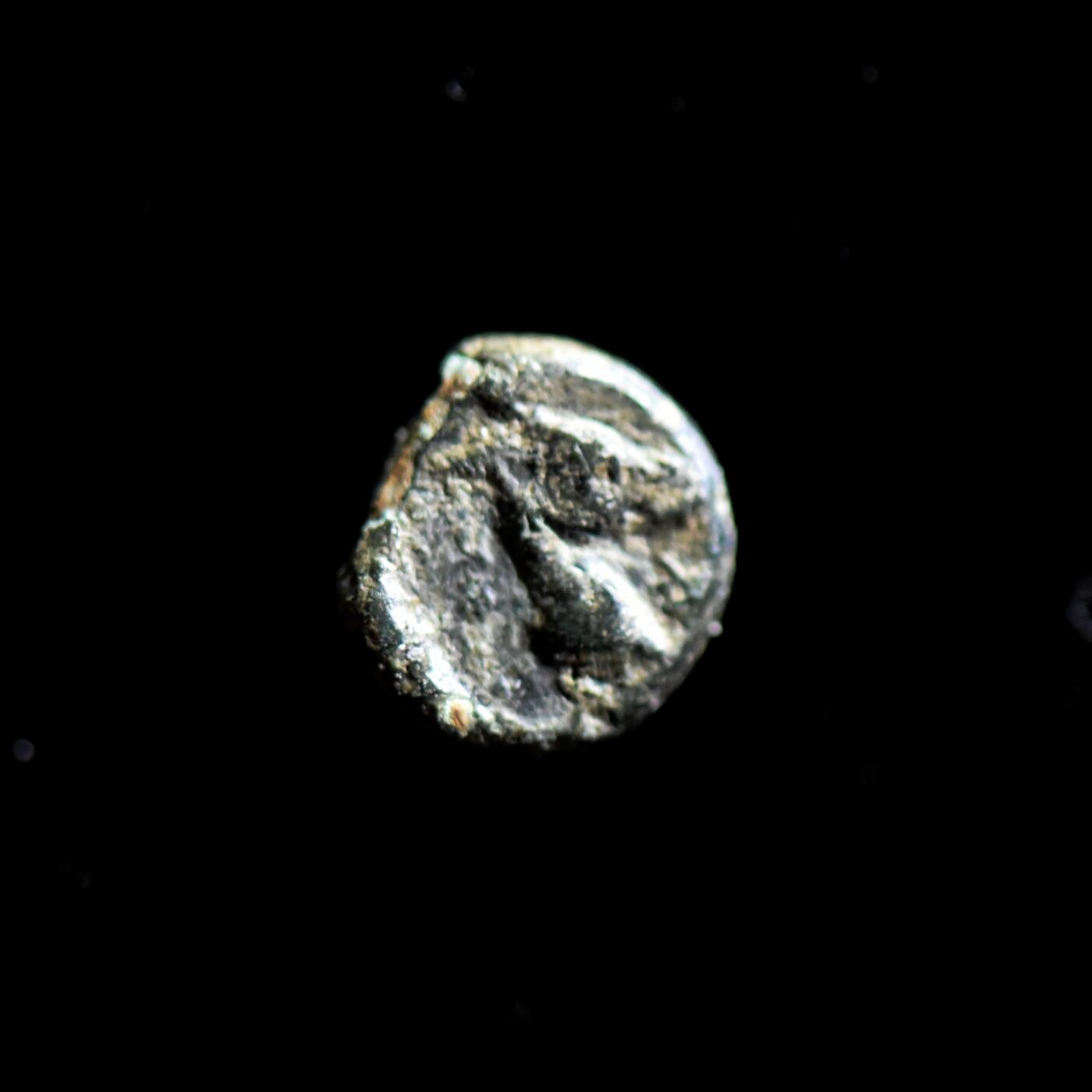 【良泉】第三十三期，5月15日晚19:30拍卖，古希腊 古罗马 古波斯 丝绸之路古代钱币100组  【微型铜币】直径6-7毫米，重0.42克，公元前350年左右【古希腊】以弗所，蜜蜂/鹿首，铜币