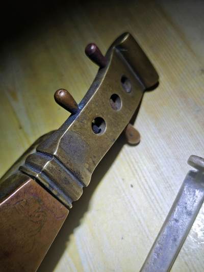 闻德总部评级清代琵琶锁 闻德总部评级清代琵琶锁