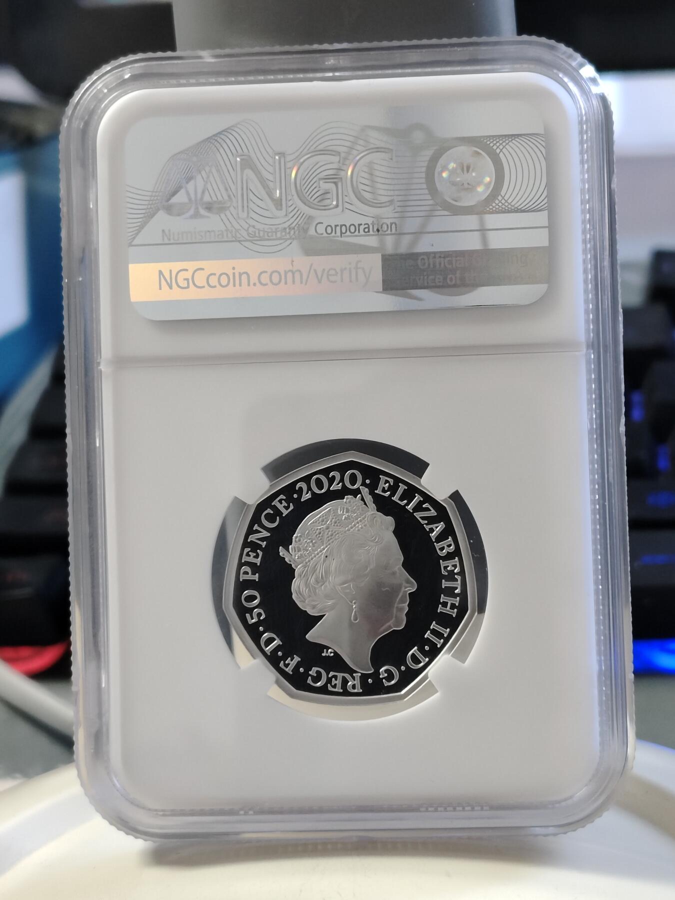 第168期拍卖【长期征集拍品】 英国2020年维尼熊和它的小伙伴系列1彩色纪念银币NGC-PF70首原盒证书，925银，8克，发行18000枚，