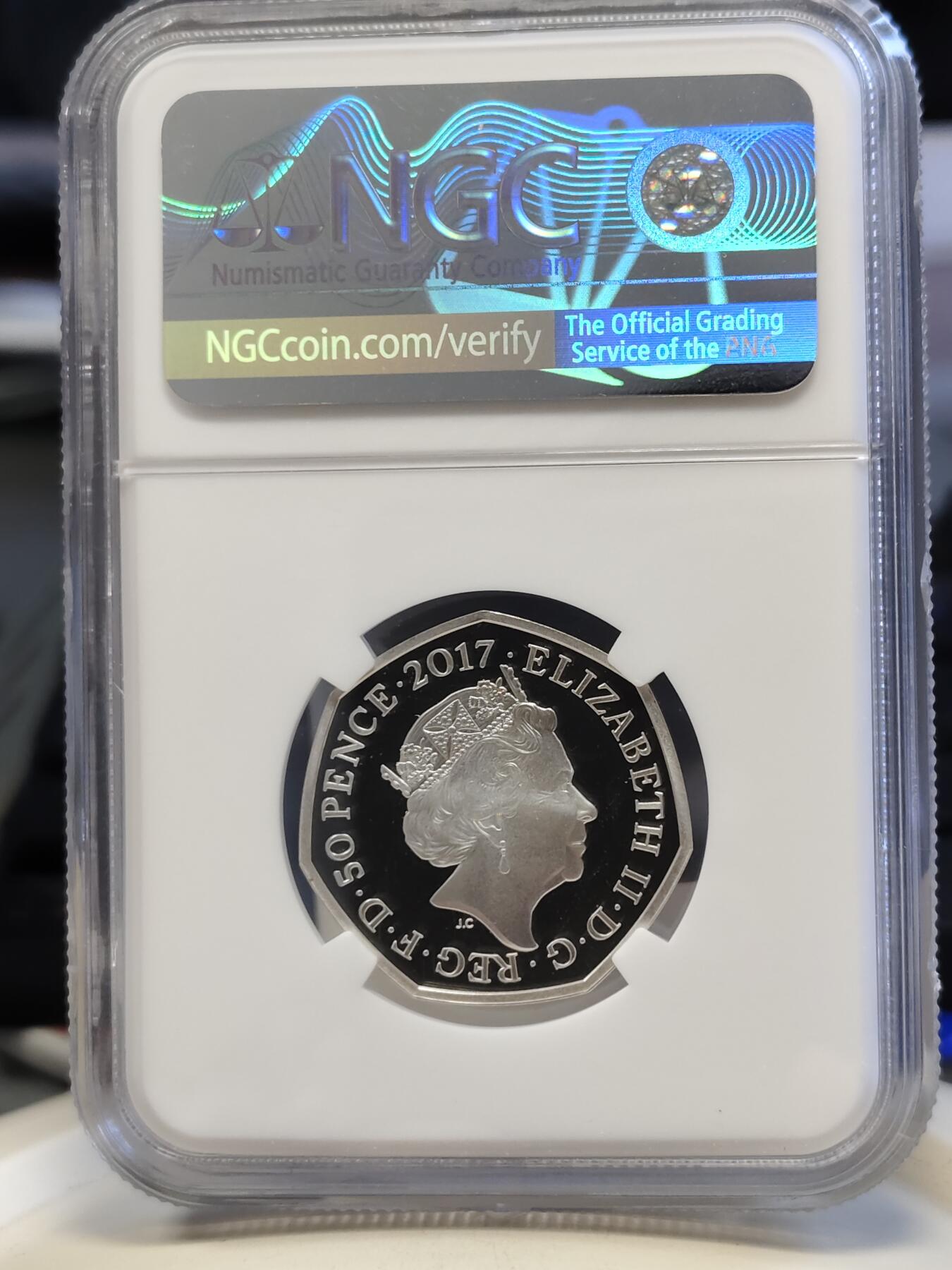 第168期拍卖【长期征集拍品】 英国2017年 彼得兔彩色精制银币NGC-PF69原盒证书， 8克，925银 