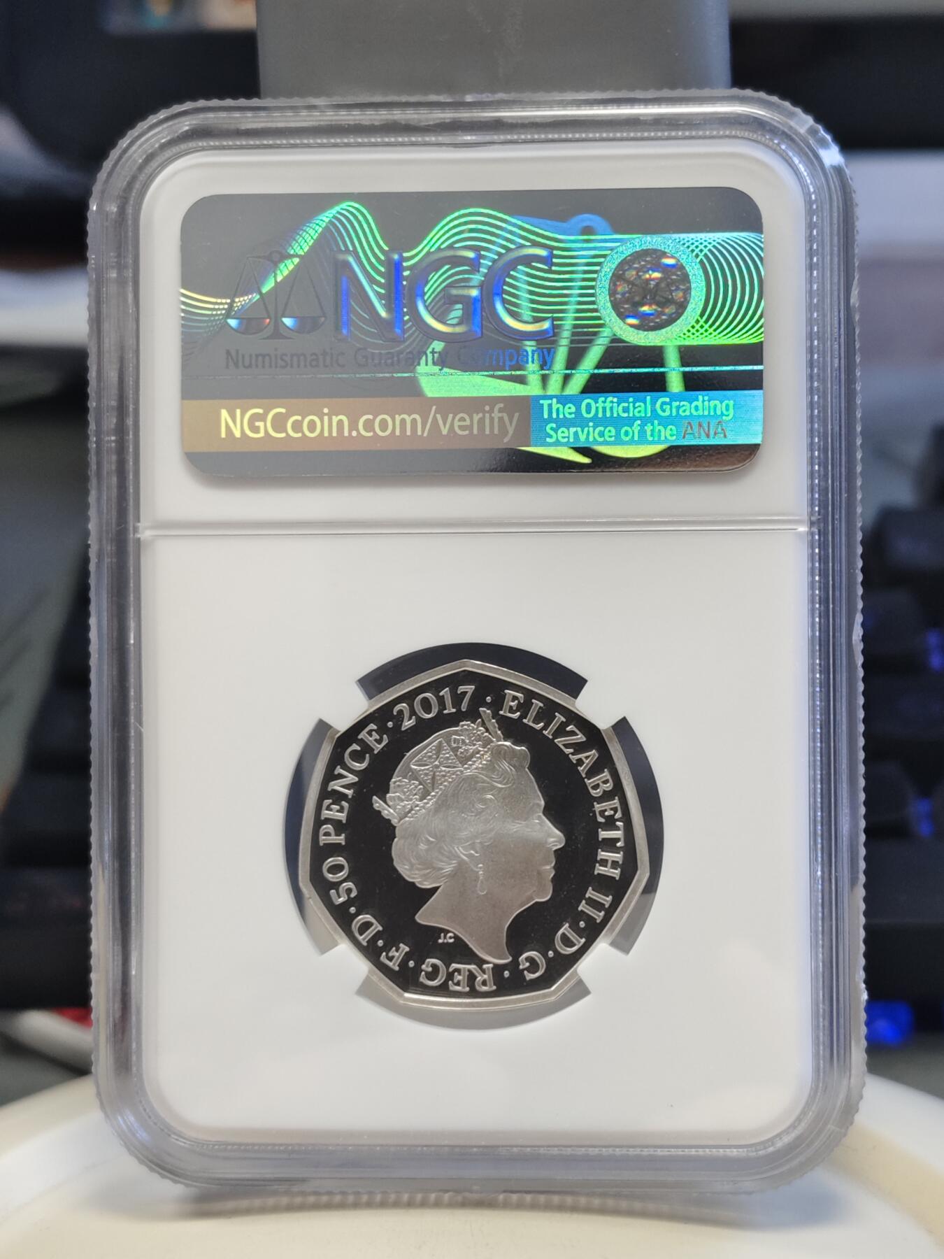 第168期拍卖【长期征集拍品】 英国2017年 彼得兔彩色精制银币NGC-PF69原盒证书， 8克，925银 
