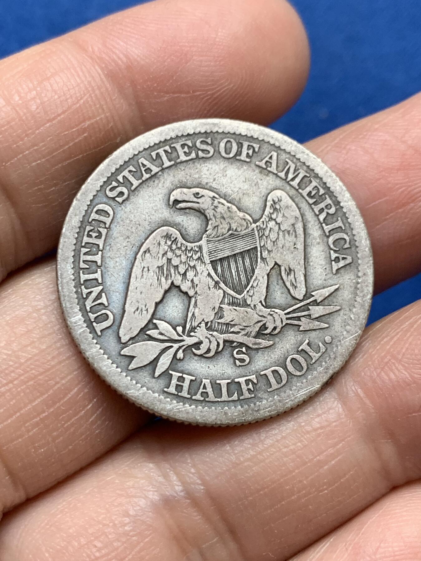 《竞宝斋》第370场 周日，周一 2场连拍 （全场包邮） 美国1861半美元银币 浓厚黑包浆 老味道 品相不错