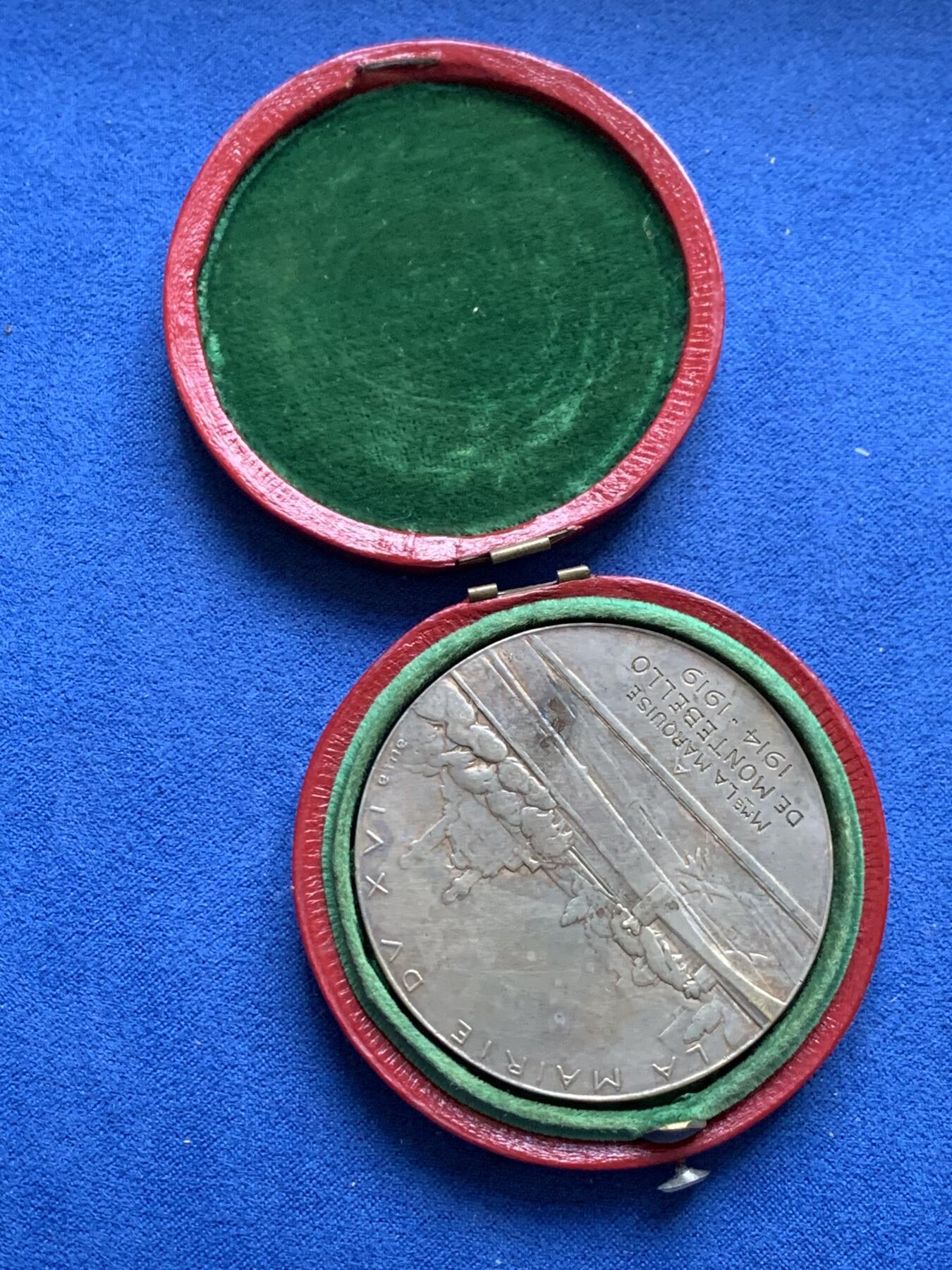 《竞宝斋》第370场 周日，周一 2场连拍 （全场包邮） 法国蒙特贝罗大天使女武神铜章 带盒 稀有 44.4克 49.5mm 三角铜标