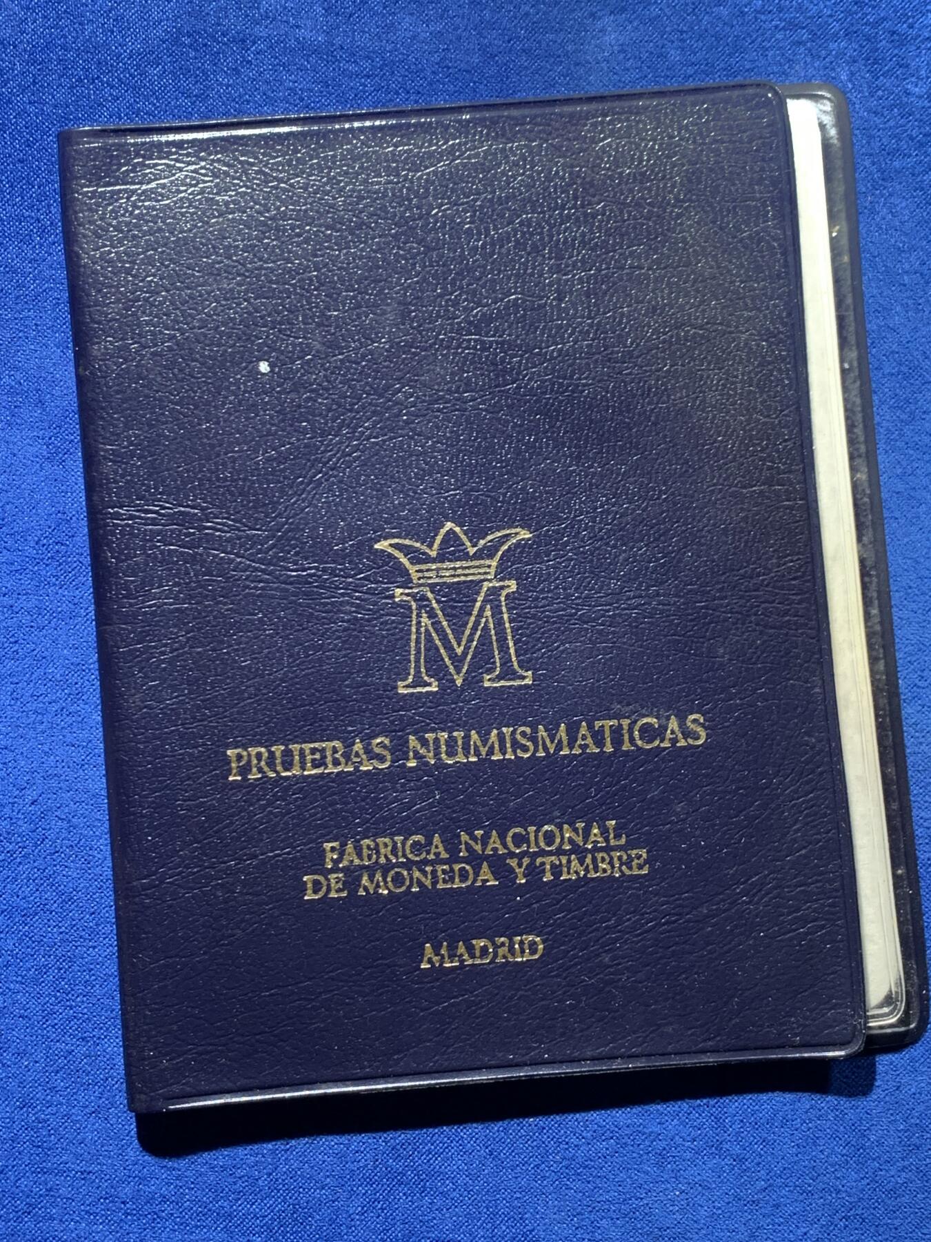 《竞宝斋》第370场 周日，周一 2场连拍 （全场包邮） 册装 西班牙1975年胡安卡洛斯一世4枚装套币