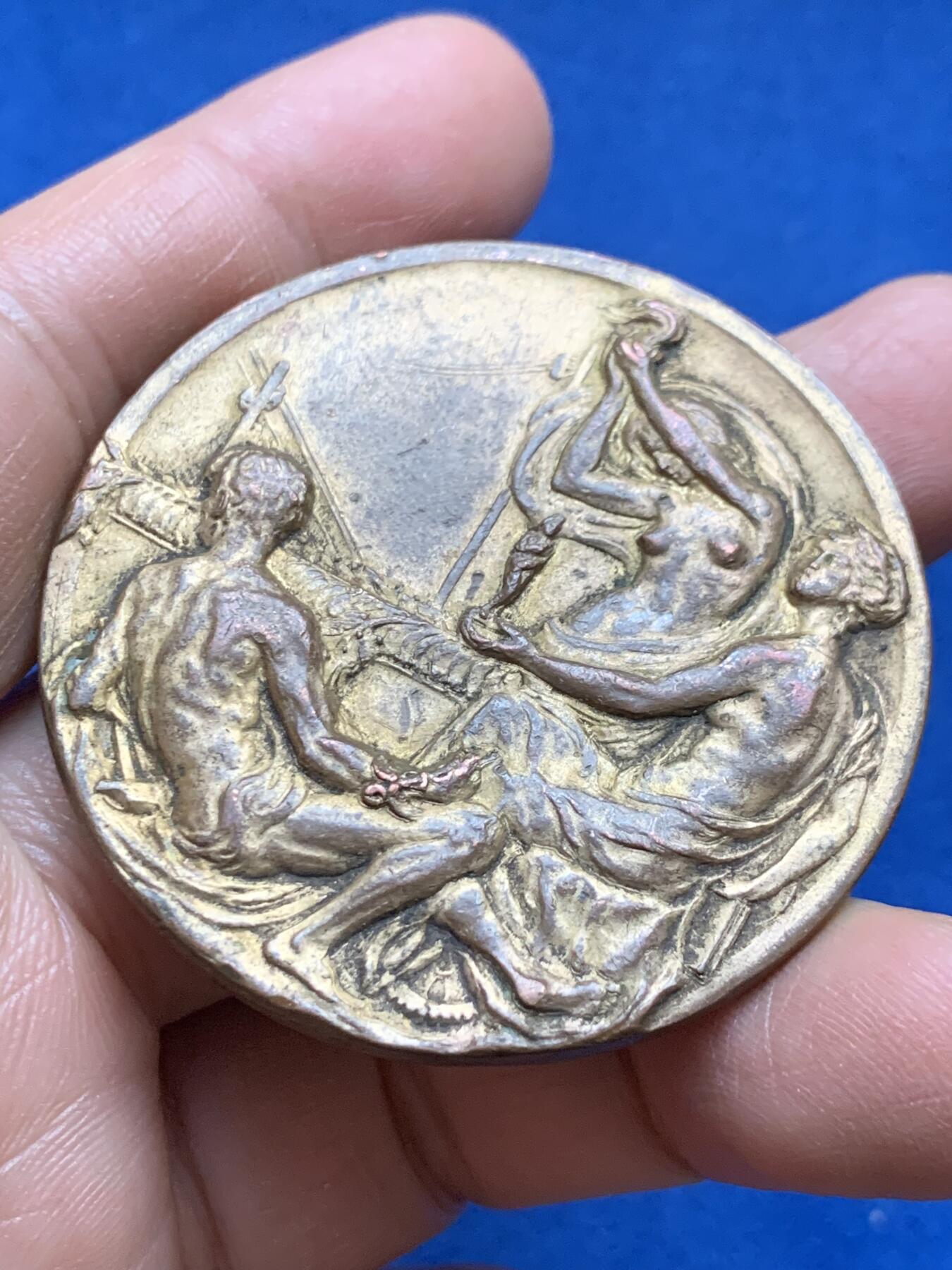 《竞宝斋》第370场 周日，周一 2场连拍 （全场包邮） 意大利国家杰出贡献镀金铜章 51.45克 49.6mm