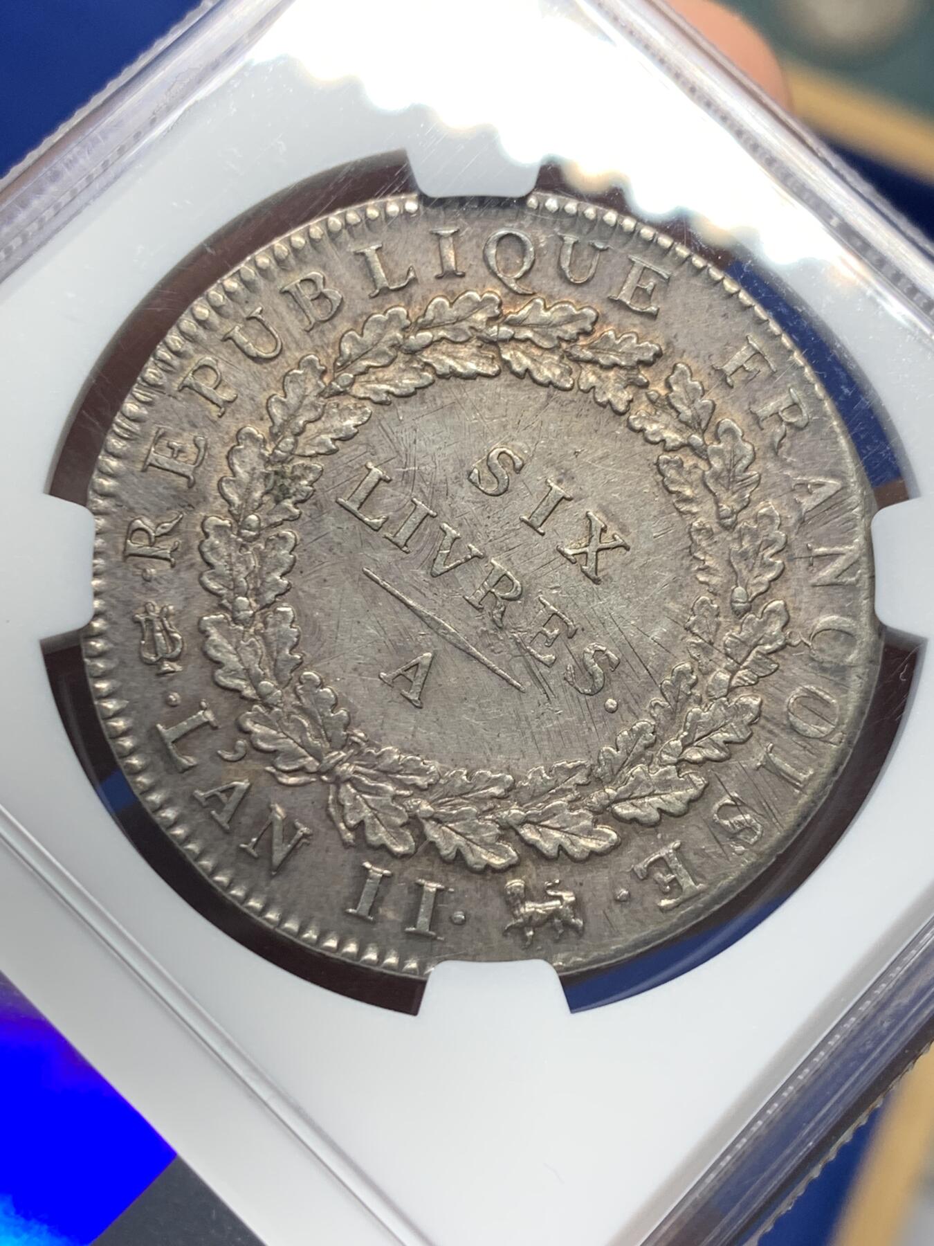 《竞宝斋》第370场 周日，周一 2场连拍 （全场包邮） 热门品种 NGC AU58 天使埃居法国1793年A国民公会时期6里弗尔 原状态深邃黑包浆好品难得 打制好整体美观