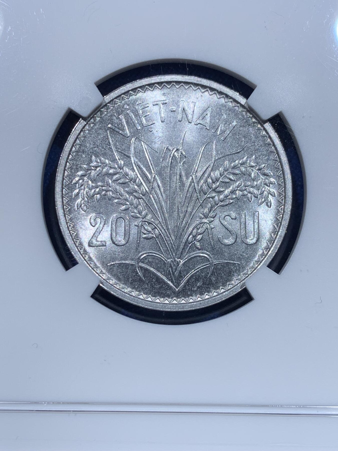 《竞宝斋》第370场 周日，周一 2场连拍 （全场包邮） NGC MS64 越南1953年三姐妹20苏