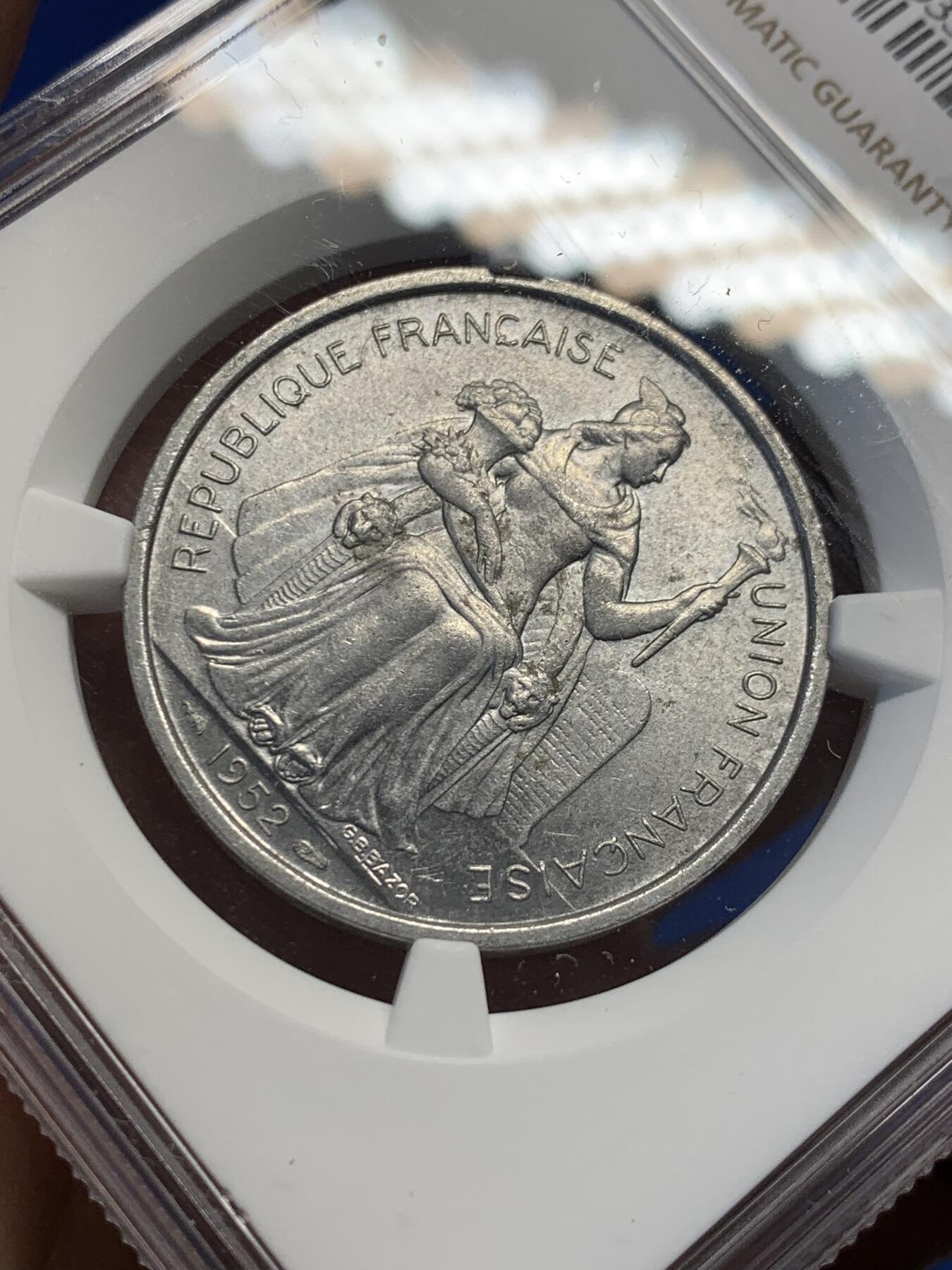 《竞宝斋》第370场 周日，周一 2场连拍 （全场包邮） NGC MS63 新喀里多尼亚1952年5法郎 最大面值 独立年份 上MS挺少见的