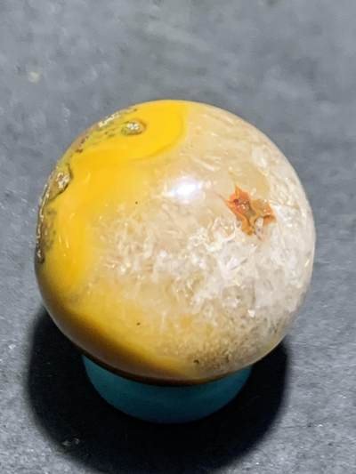 冰飘草花纹鸡油黄战国红玛瑙随形圆珠一颗 - 冰飘草花纹鸡油黄战国红玛瑙随形圆珠一颗