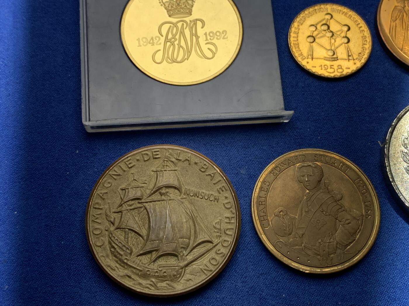 《竞宝斋》第370场 周日，周一 2场连拍 （全场包邮） 六枚一组 英国现代奖章 细节见图