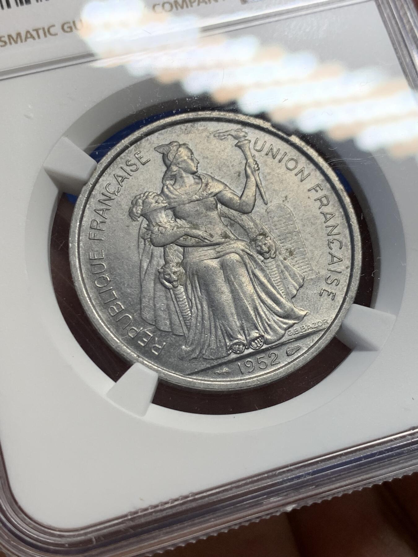 《竞宝斋》第370场 周日，周一 2场连拍 （全场包邮） NGC MS63 新喀里多尼亚1952年5法郎 最大面值 独立年份 上MS挺少见的