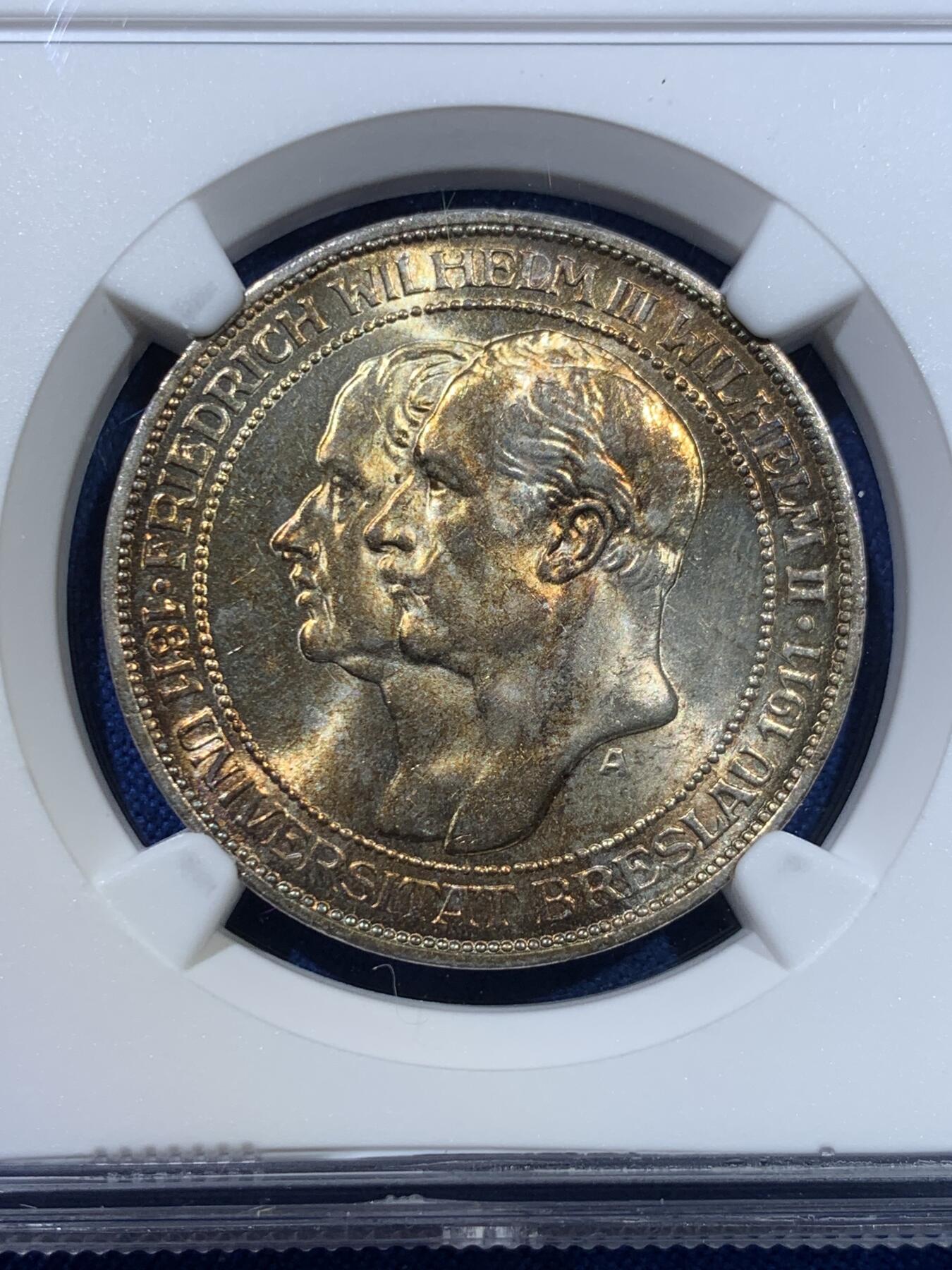 《竞宝斋》第370场 周日，周一 2场连拍 （全场包邮） NGC MS64 德国 1911年 普鲁士 布雷斯劳大学 3马克银币 金黄色双面美丽包浆彩 图案细节清晰 光度非常好