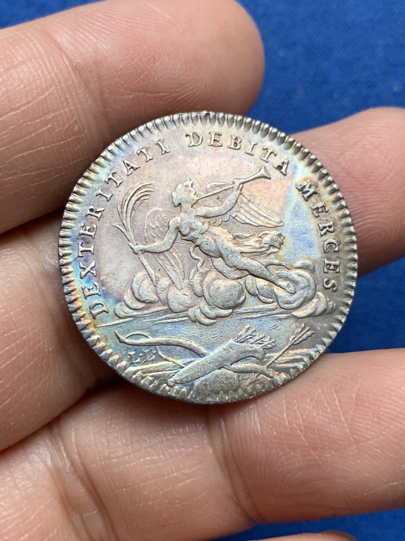 《竞宝斋》第370场 周日，周一 2场连拍 （全场包邮） 法国路易十五时期里昂射箭和火枪协会银质奖牌 稀有原版 30mm