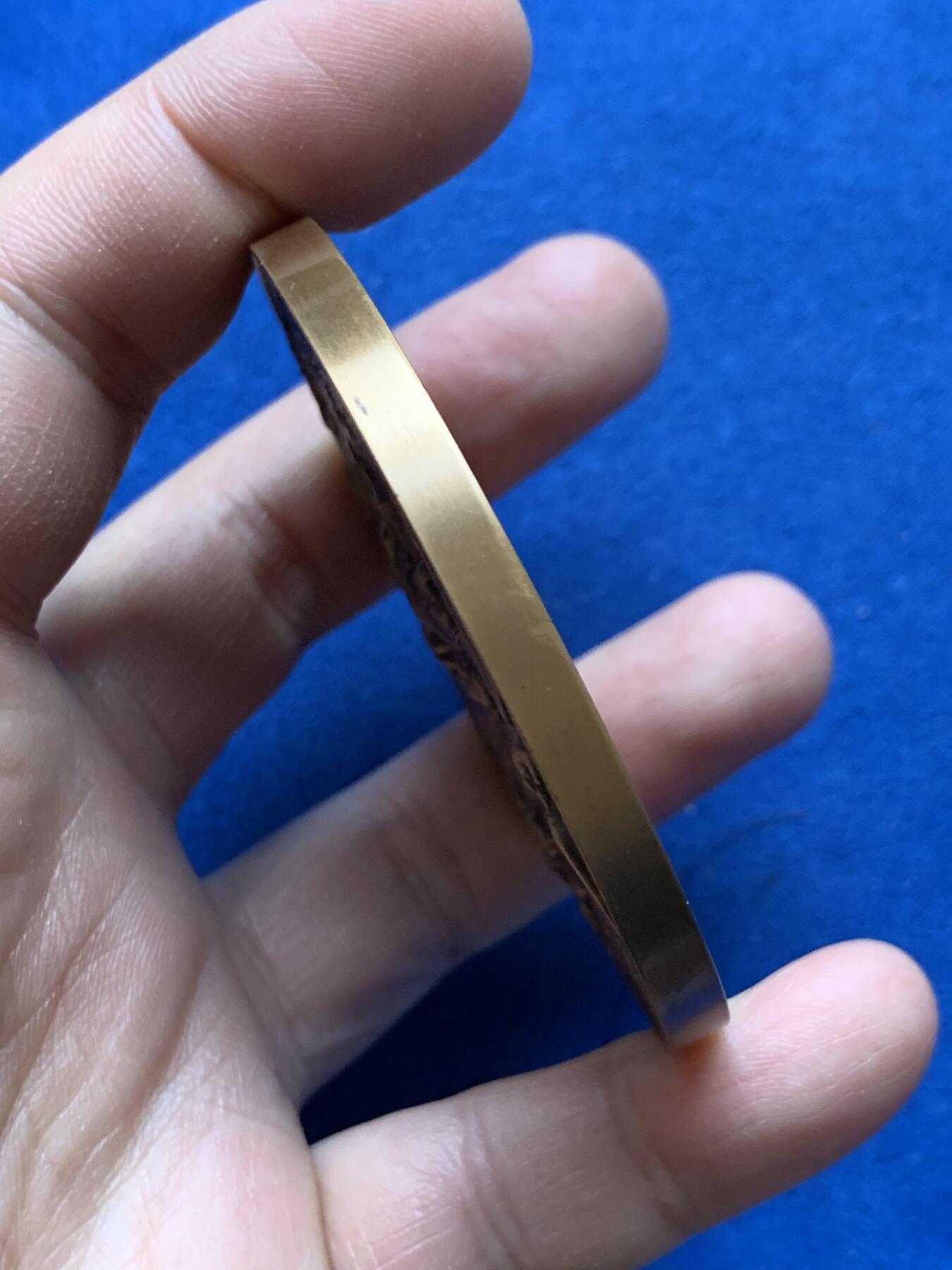 《竞宝斋》第370场 周日，周一 2场连拍 （全场包邮） 1690-1990年300周年铜章 135.6克 67.5mm