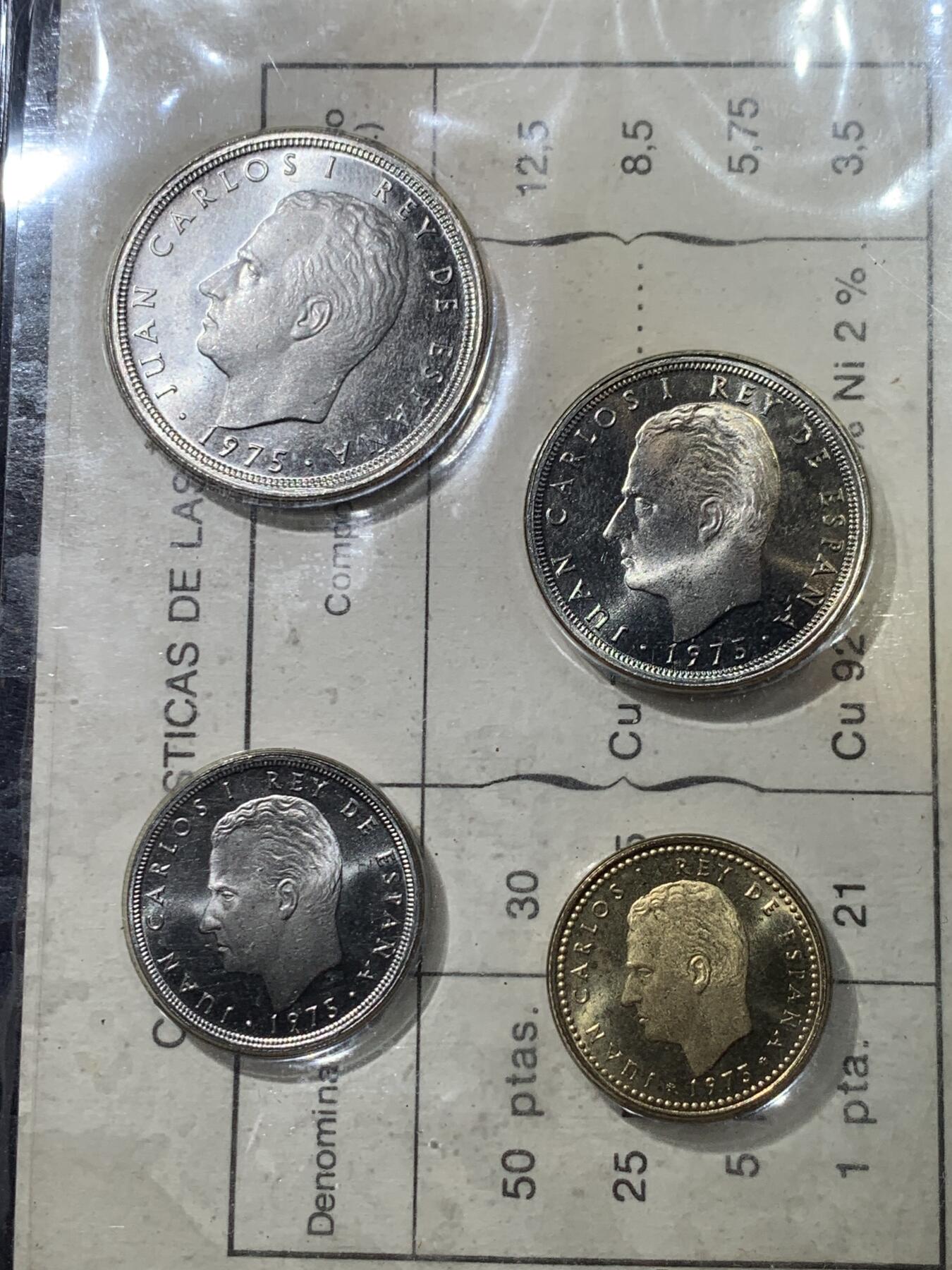 《竞宝斋》第370场 周日，周一 2场连拍 （全场包邮） 册装 西班牙1975年胡安卡洛斯一世4枚装套币