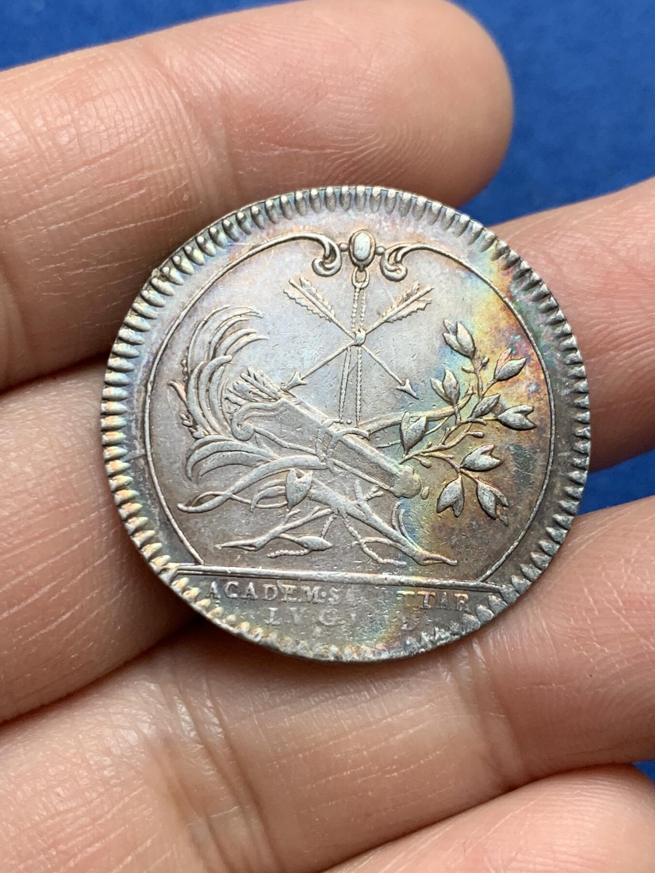 《竞宝斋》第370场 周日，周一 2场连拍 （全场包邮） 法国路易十五时期里昂射箭和火枪协会银质奖牌 稀有原版 30mm