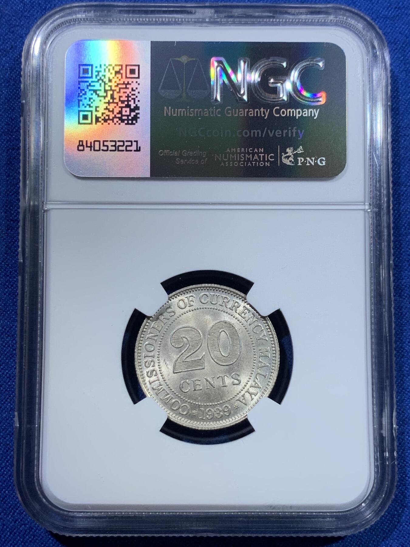《竞宝斋》第370场 周日，周一 2场连拍 （全场包邮） NGC MS64 马来亚1939年20分银币 1939比后期的1945少见 这枚两面转光 典型白币 品相很好 喜欢的不要错过了