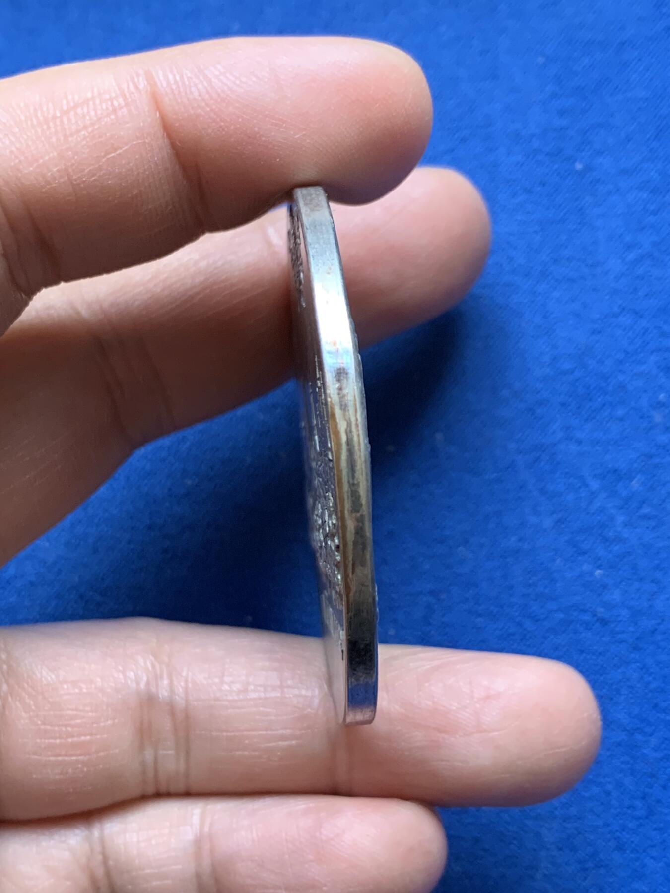 《竞宝斋》第370场 周日，周一 2场连拍 （全场包邮） 德国1906年纽伦堡城市景观镀银铜章，49.3克，50.2mm，很漂亮