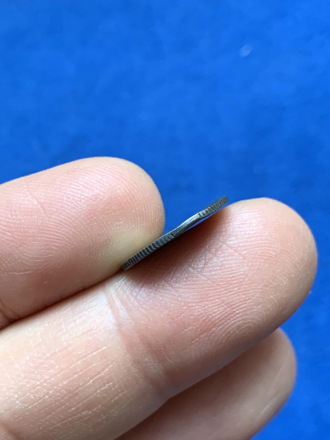 《竞宝斋》第370场 周日，周一 2场连拍 （全场包邮） 香港 1880年 维多利亚 五仙 银币 原味包浆