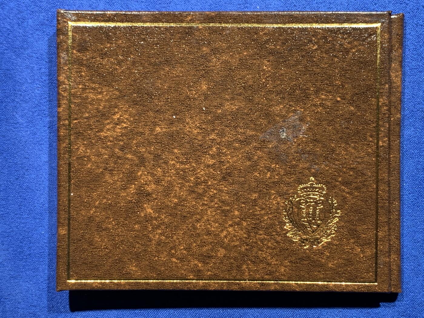 《竞宝斋》第370场 周日，周一 2场连拍 （全场包邮） 卡装 圣马力诺1980年天主教隐修士1000里拉银币 14.6克