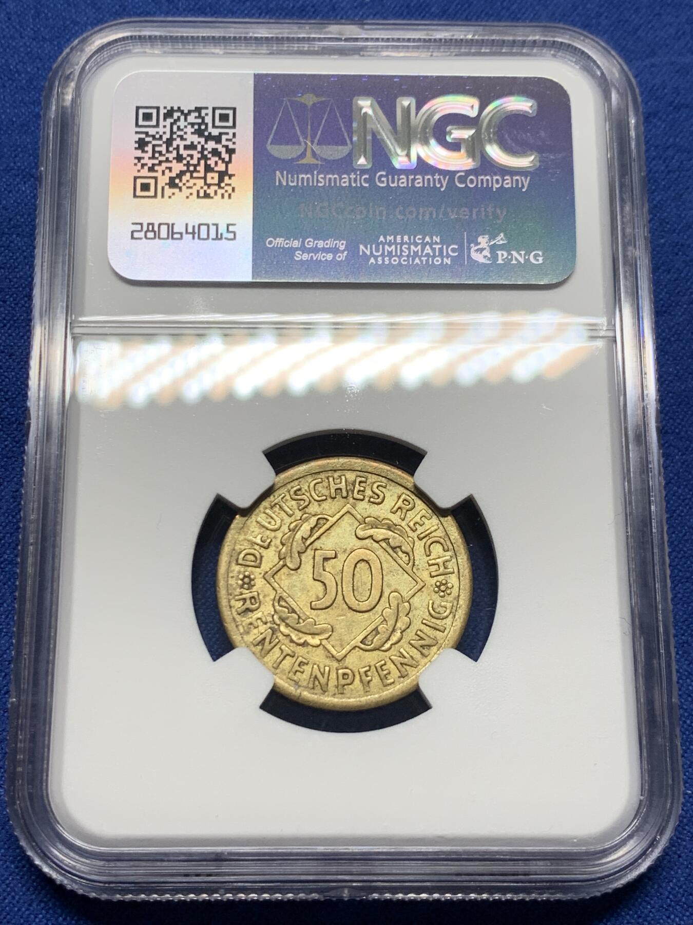 《竞宝斋》第370场 周日，周一 2场连拍 （全场包邮） NGC MS64 少见面值 德国1924A魏玛50芬尼 50芬尼非常少 常见的是5和10芬尼 细节清楚 没什么使用痕迹 所以得了64高分 铜币保存成这样不容易